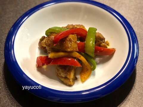 パプリカと鶏もも肉のカレーマヨ炒め